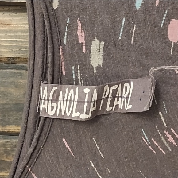 Magnolia Pearl Tee - Picture 2 of 4